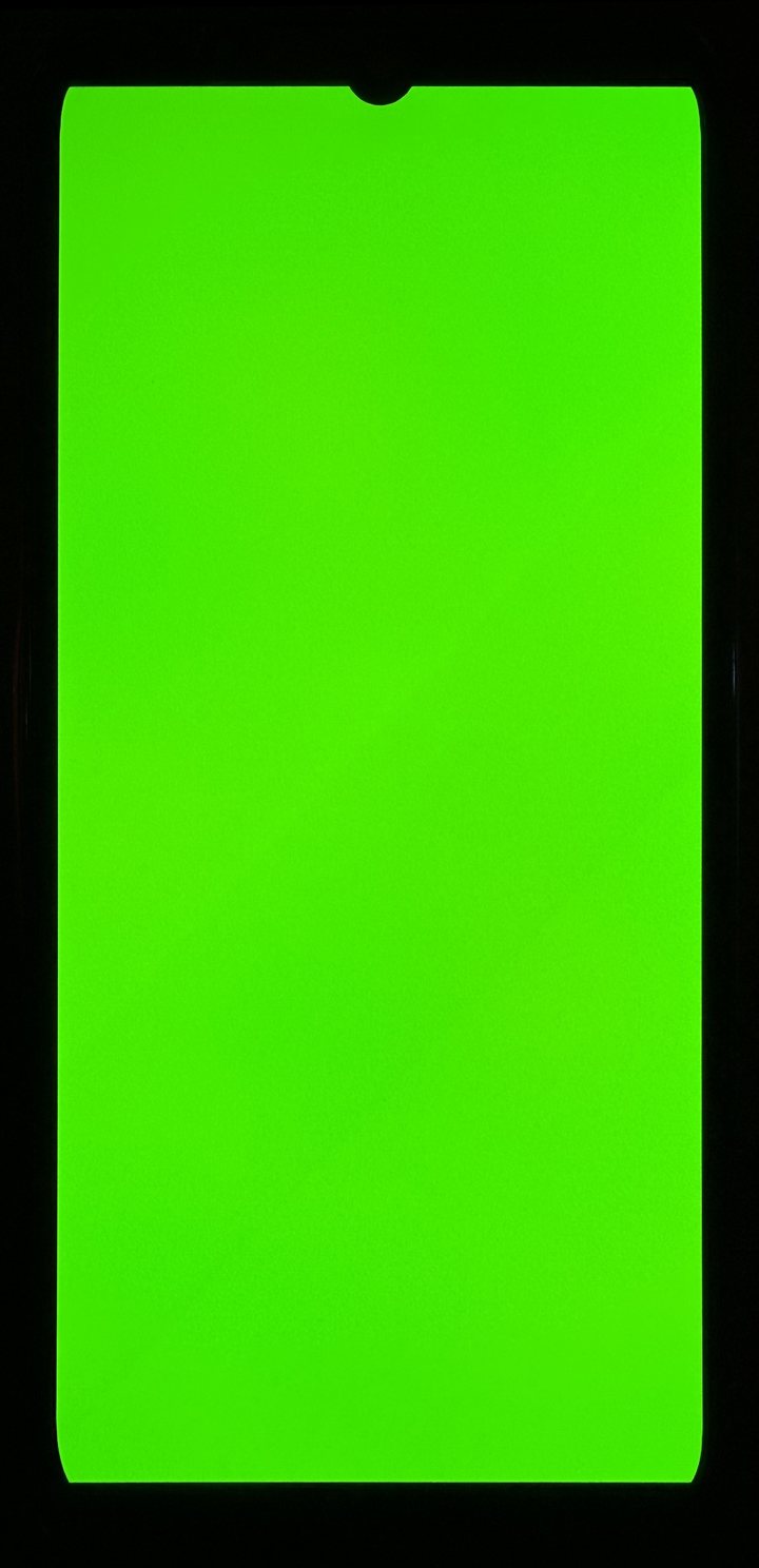 Samsung Galaxy A15, OLED: imagine de test verde