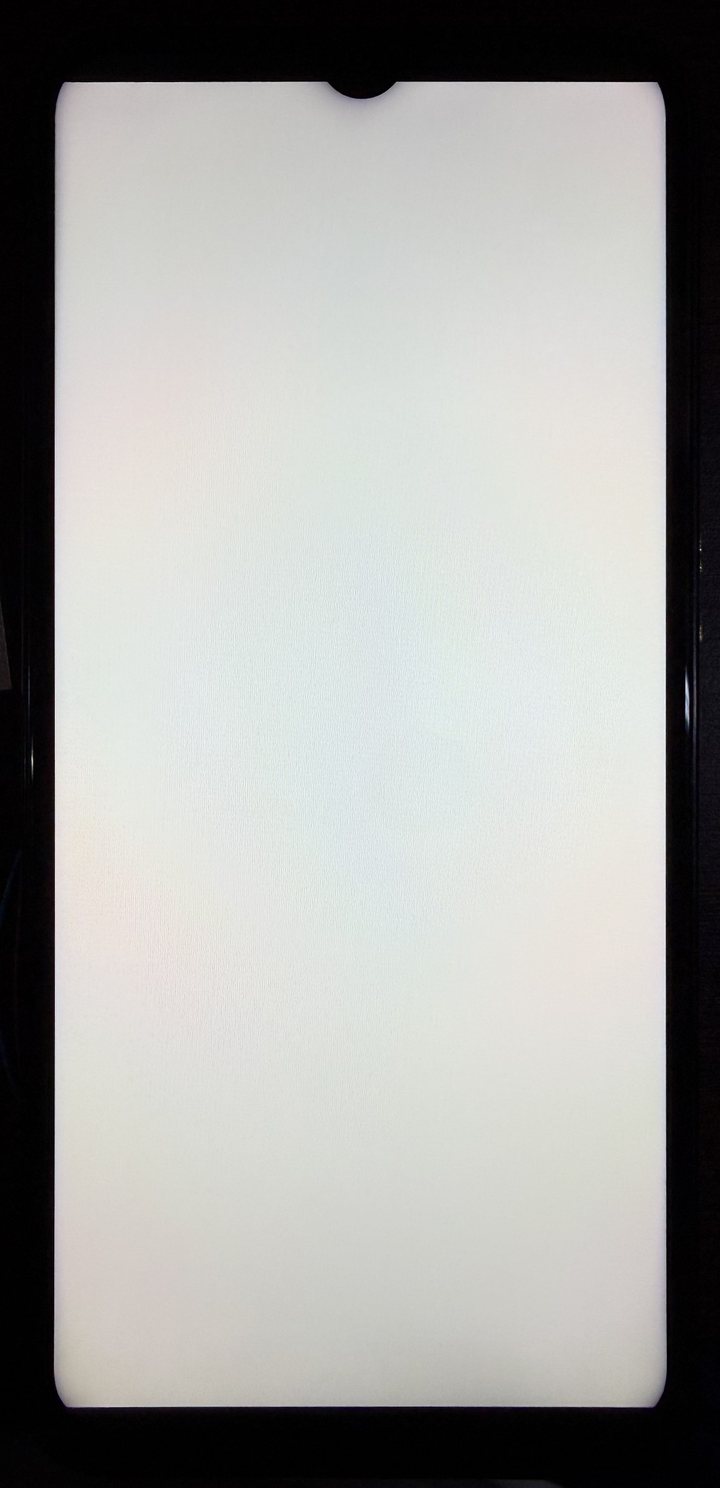 Samsung Galaxy A15, F3: imagine de test alb